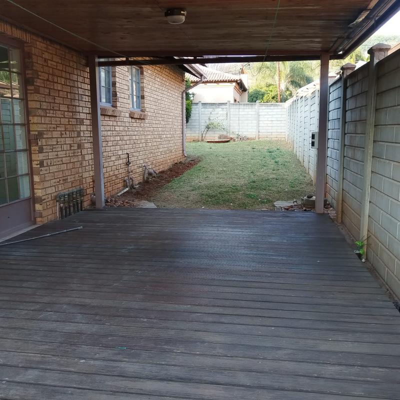To Let 3 Bedroom Property for Rent in Safari Gardens North West